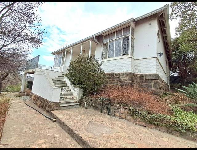 3 BEDROOM HOUSE FOR SALE IN KENSINGTON